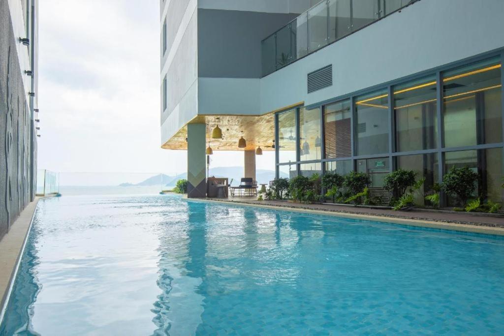Rollton Ocean View Apartment Нячанг Екстер'єр фото
