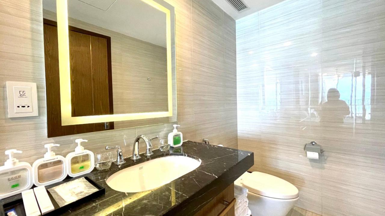 Rollton Ocean View Apartment Нячанг Екстер'єр фото