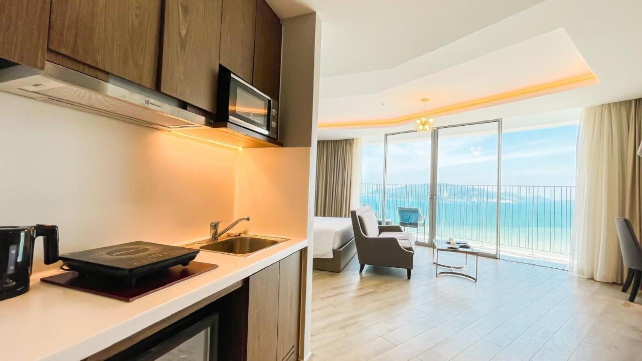 Rollton Ocean View Apartment Нячанг Екстер'єр фото