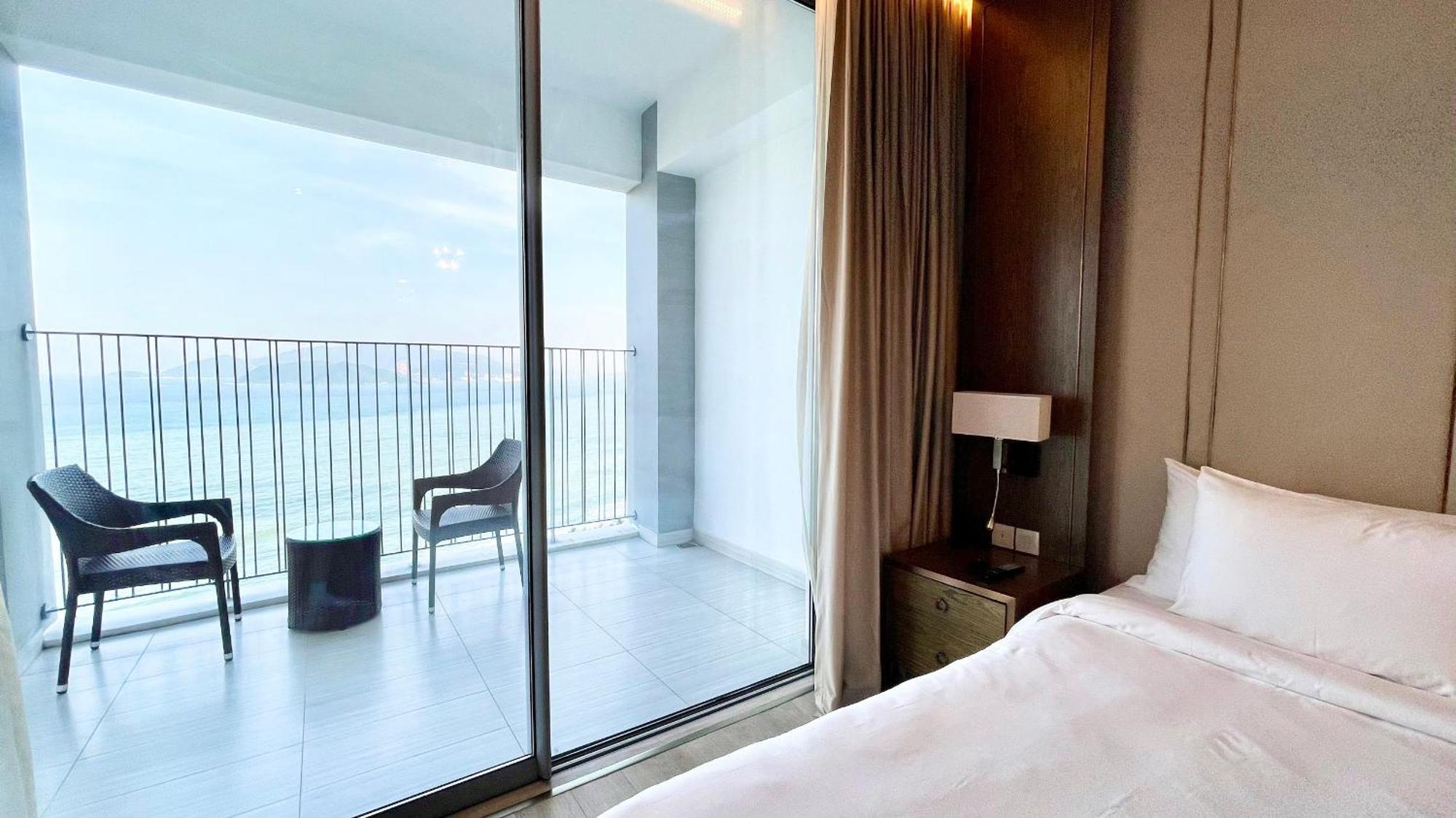 Rollton Ocean View Apartment Нячанг Екстер'єр фото