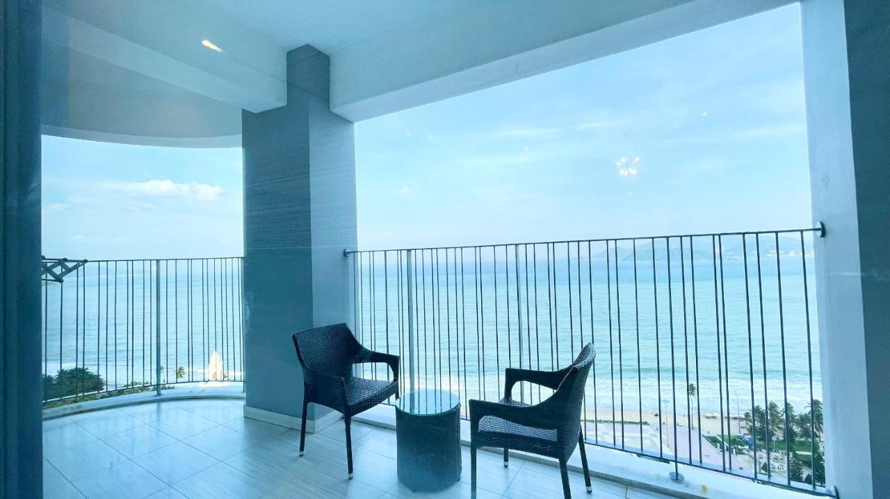 Rollton Ocean View Apartment Нячанг Екстер'єр фото